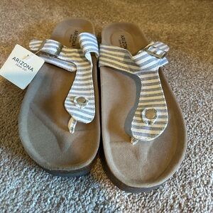 Arizona Jeans Co Size 11 Blue/White Thongs